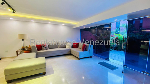 Espectacular Apartamento Dúplex Recién Remodelado. #25-23537 Carmen Medina