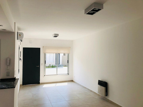 Imagen 3 de 20 de Venta Duplex En Barrio. Guido Spano 28