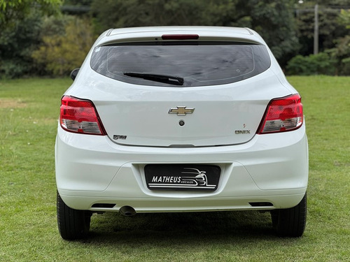 Chevrolet Onix 1.0 MPFI LS 8V FLEX 4P MANUAL