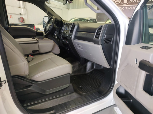2019 F-350 Cab Sencilla Diesel 4x2 Plataforma