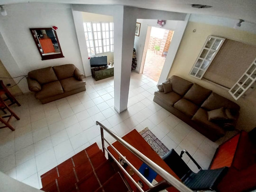 Imagen 15 de 19 de Los Frailejones Naguanagua Lindo Townhouse Maryori Wadskier 0414-9467879