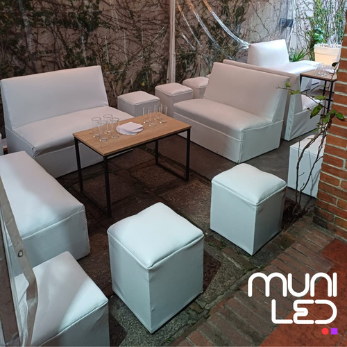 Alquiler Living - Juego De Living - Puff Led - Champañeras