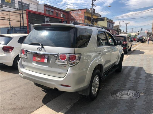 Imagem 4 de 14 de Toyota Hilux Sw4 3.0 Srv 4x4 7 Lugares 16v Turbo Intercooler