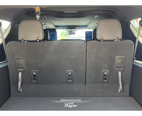 Chevrolet Suburban 5.3 Rst 4X4 At