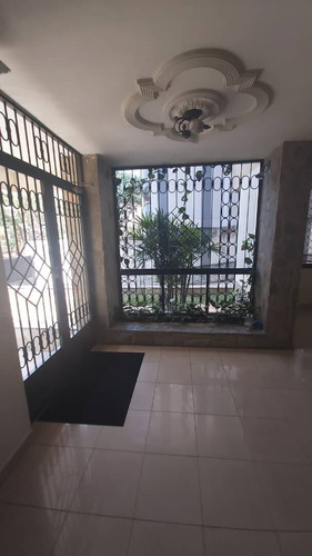 Imagen 3 de 9 de Re/max. Iris Hernandez. Vende Apartamento (112m2). La Trigaleña. Valencia. Codigo 141286