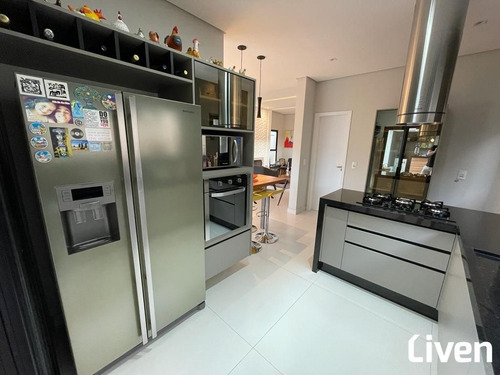 Imagem 11 de 30 de Casa Maravilhosa Com 4 Suítes, Área Gourmet, Piscina E 2 Vagas No Urbanova - So0736