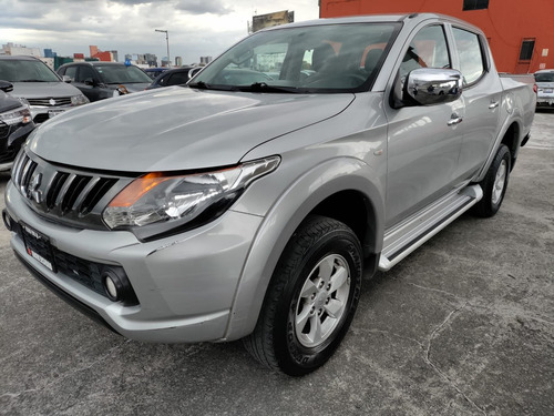 Imagen 1 de 14 de Mitsubishi L200 2018 2.4 Cabina Doble 4x2 Mt