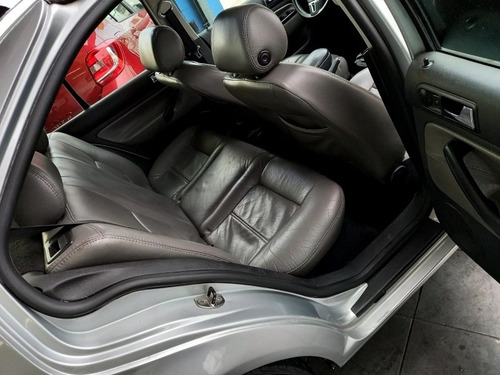Imagem 4 de 17 de Volkswagen Bora 2009 2.0 Aut. 4p