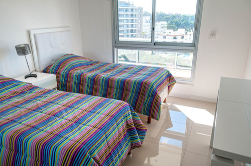 Imagen 19 de 30 de Venta , Wind Tower, 2 Dor. (ref: Lij-1412)