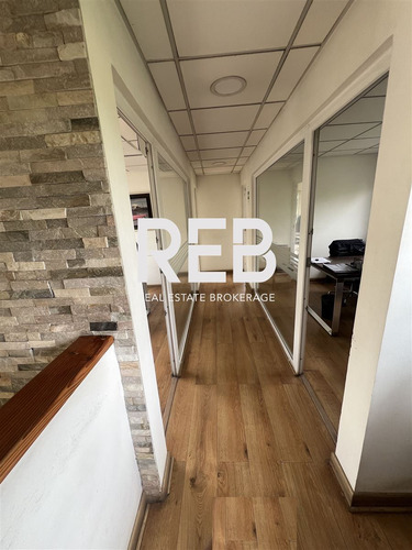 Bodega Con Oficina En Venta, Showroom Y Patios - Ruta 5 Sur