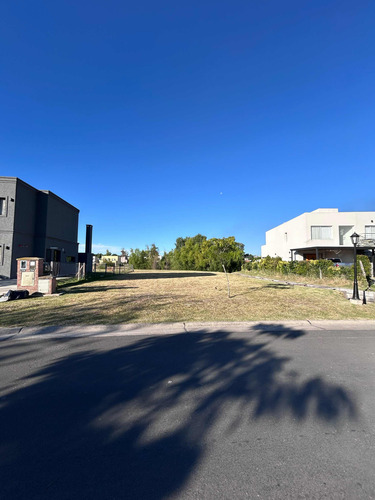 Lote Al Agua En Santa Elena El Mejor De Pilar Del Este