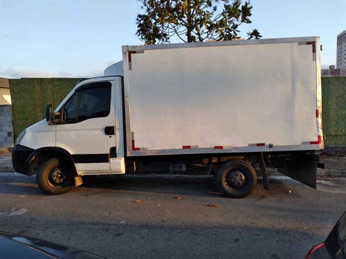 Imagem 2 de 8 de Iveco Daily