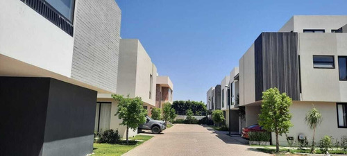 Casa En Venta En Zona Real, Coto Sequoia, Zapopan, Jalisco