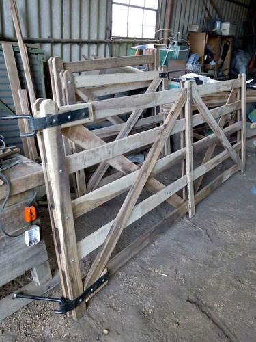 Tranqueras Rural De Madera Dura (guayubira) De 3 Mts X 1.20