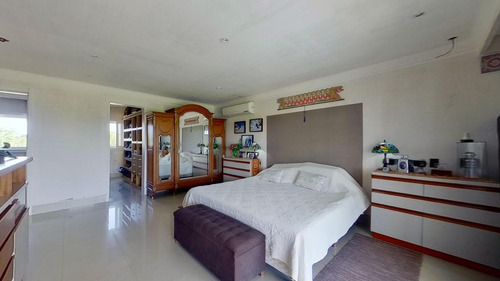 Venta Casa De 6 Ambientes Con Pileta En Haras Santa Maria