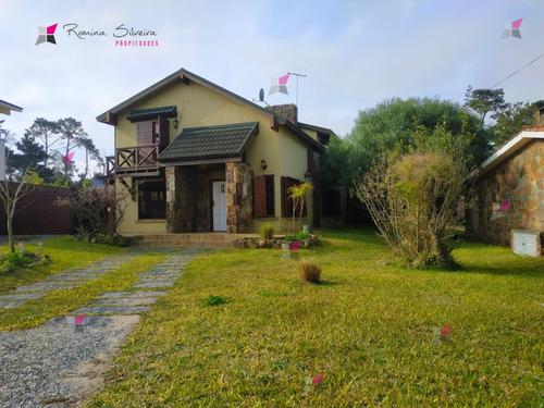 Casa A Metros Del Mar Alquiler Anual Y Temporal.