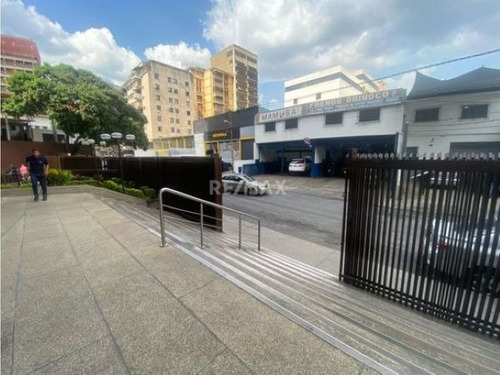 #015 Oficina En Alquiler Los Dos Caminos Con O Sin Muebles