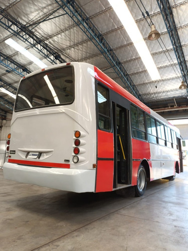 Imagen 4 de 10 de Mercedes Benz Of 1418