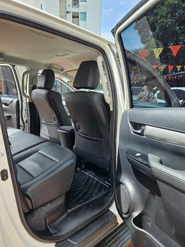 Toyota Hilux 2.4 Diésel 4X4