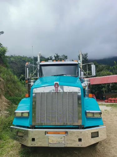 Tractocamion Kenworth T800 Modelo 2012 Color Azul Celeste,
