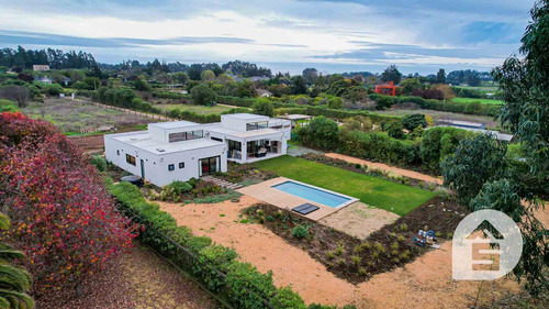 Gran Casa Familiar Equipada Para Tus Vacaciones: Contáctanos