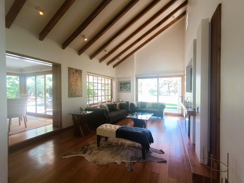 Venta Casa 5d5b10e1b - Sector Sta Esther/ Lo Pinto Chicureo
