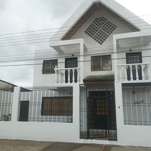 Imagen 1 de 6 de Se Vende Quinta Ubicada En Sector Campos Obrero Ve02-1215sc-mche