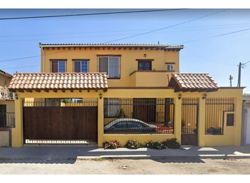 Casa En Remate En Otay Constituyentes, Tijuana F-1039