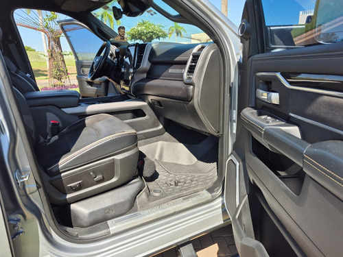 RAM Ram 3500 6.7 Laramie Night Edition Cab. Dupla 4x4 Aut. 4p