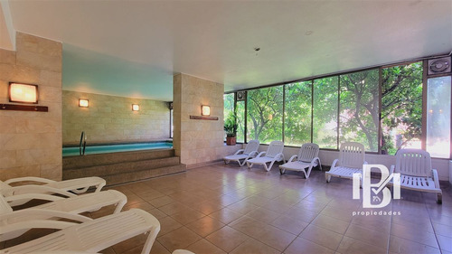Departamento En Venta De 2 Dorm. En Las Condes