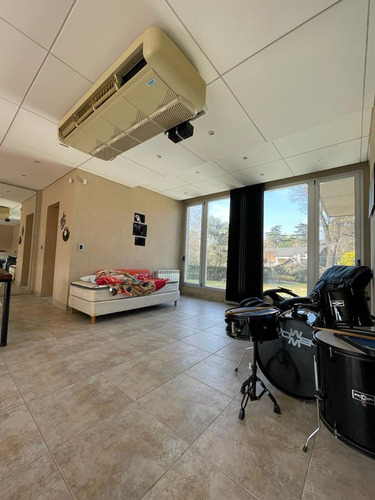 Imagen 28 de 30 de Venta Casa Moderna Y De Categoria En Parque Leloir
