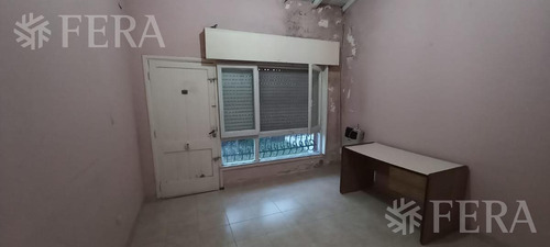 Imagen 3 de 9 de Venta Casa 3 Ambientes Con Jardín, Cochera Cubierta Y Espacio Guardacoches En Wilde (29923)