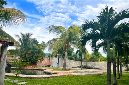 Terreno En Venta Con Alberca En Chiconcuac, Xochitepec Morelos