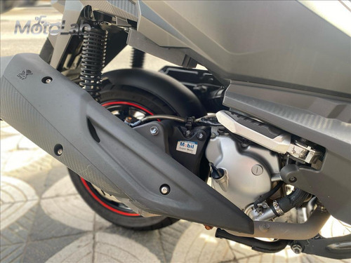 Dafra Cruisym 300