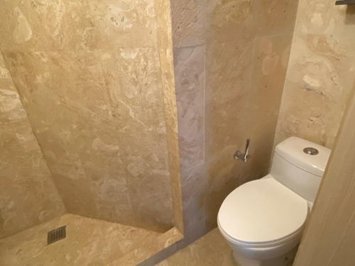 Imagen 21 de 30 de En Venta Moderna E Impecable Casa En Res. Pueblo Viejo.