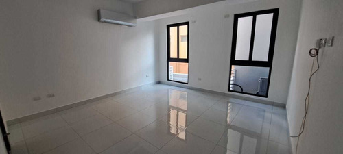 Imagen 26 de 30 de Vendo Apa. En La Mejor Zona De Bella Vista.147 Mts2