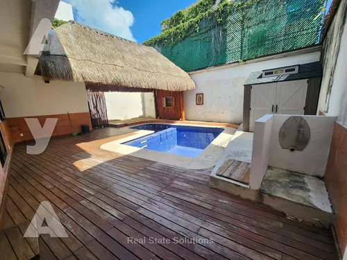 Casa En En Venta, 5 Recámaras, 3 Niveles, Piscina, Cancún