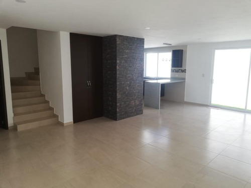 Imagen 3 de 19 de Casa En Venta En La Lateral De La Recta A Cholula, Puebla