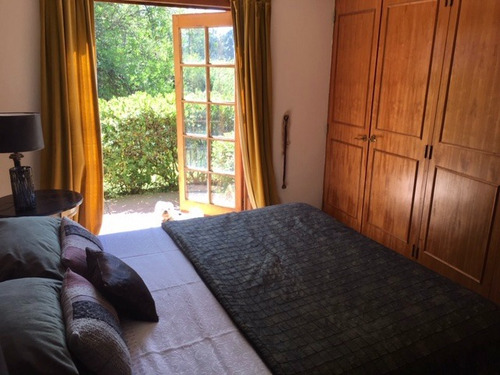 Se Vende Terreno De 4 Hectáreas En Cachagua, Incluye 4 Casas