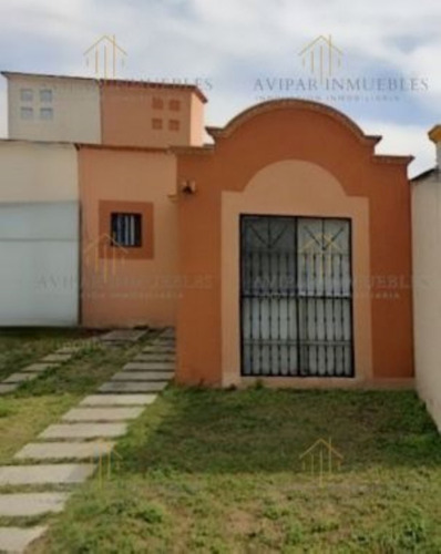 Casa En Venta En Jalisco, Cto Toronjil, Hacienda Los Fresnos. (reb)