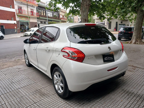 Peugeot 208 1.5 Allure Touchscreen