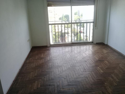 Departamento 2 Dormitorios Y 60 Mts 2 Al Frente - La Plata