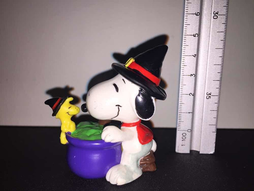 Snoopy Brujo Bruja / Figura