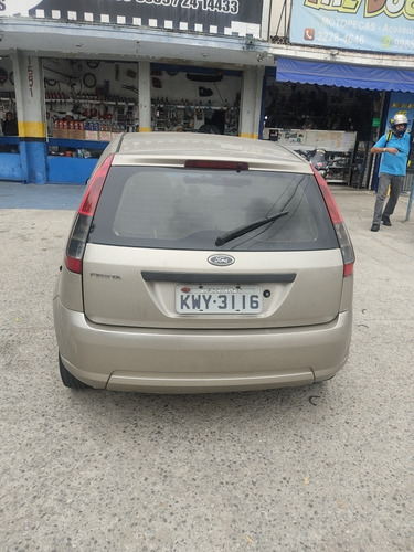 Imagem 2 de 8 de Ford Fiesta 2011 1.0 Flex 5p