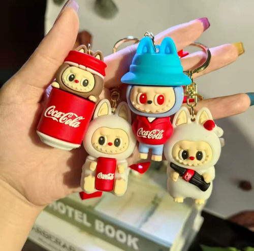 Figura Labubu Colgante Coca Cola Caja Sorpresa 12 Piezas