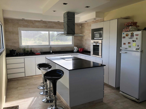 Imagen 8 de 14 de Casa Quinta Con Pileta 12 Personas