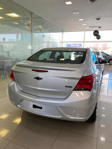 Imagen 17 de 22 de Chevrolet Onix Joy Plus 1.4 2022