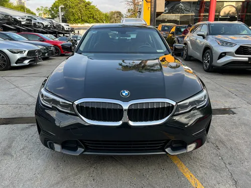 BMW Serie 3 2.0 330ia Sport Line At
