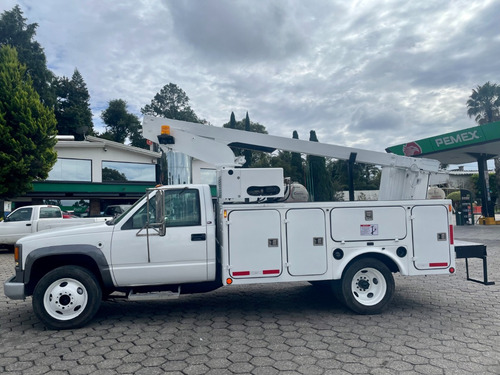 Grua De Canastilla / Chevrolet 3500 10 Mts
