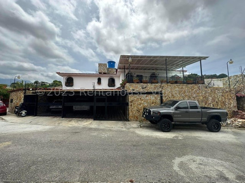 Casa En Venta, Ubicada En La Urbanizacion El Cafetal Mls #23-33904